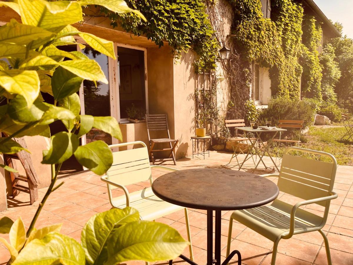 Le Repaire De La Reveuse Bed & Breakfast Saint-Frajou Exterior photo
